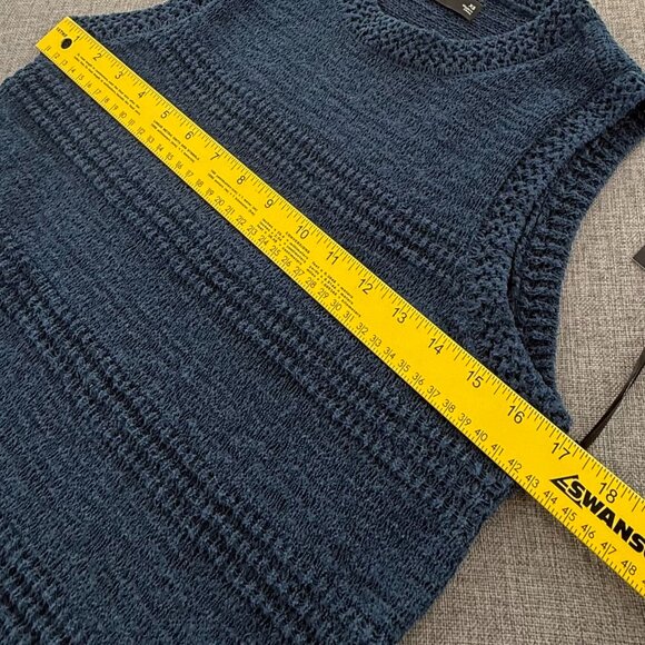 NEW! Simply Vera Wang Crochet Sweater Tank Top Sleeveless XS Round Neck Blue - Picture 8 of 13